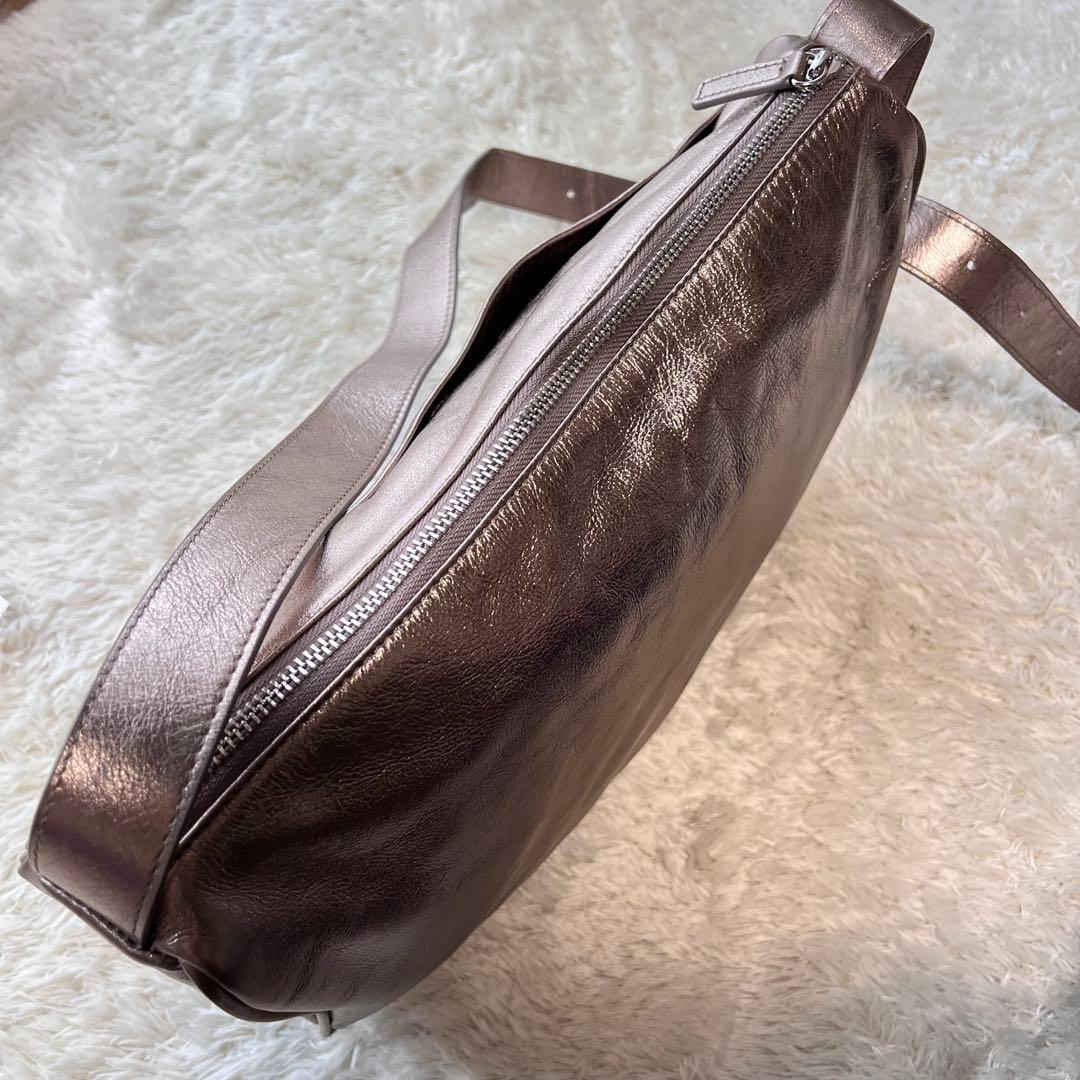 イアパピヨネ スワローマチショルダー アンティークゴールド