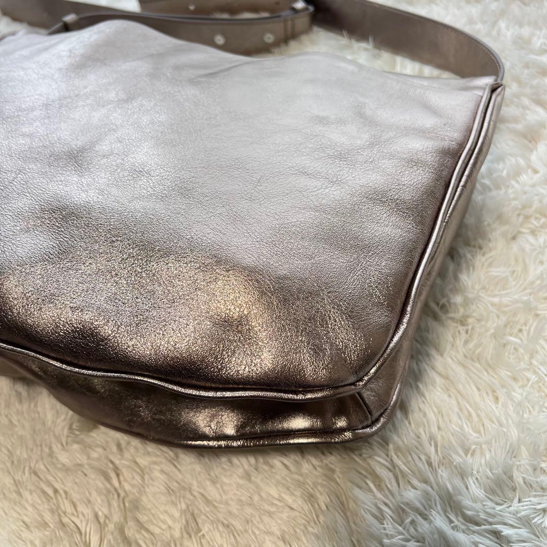 イアパピヨネ スワローマチショルダー アンティークゴールド