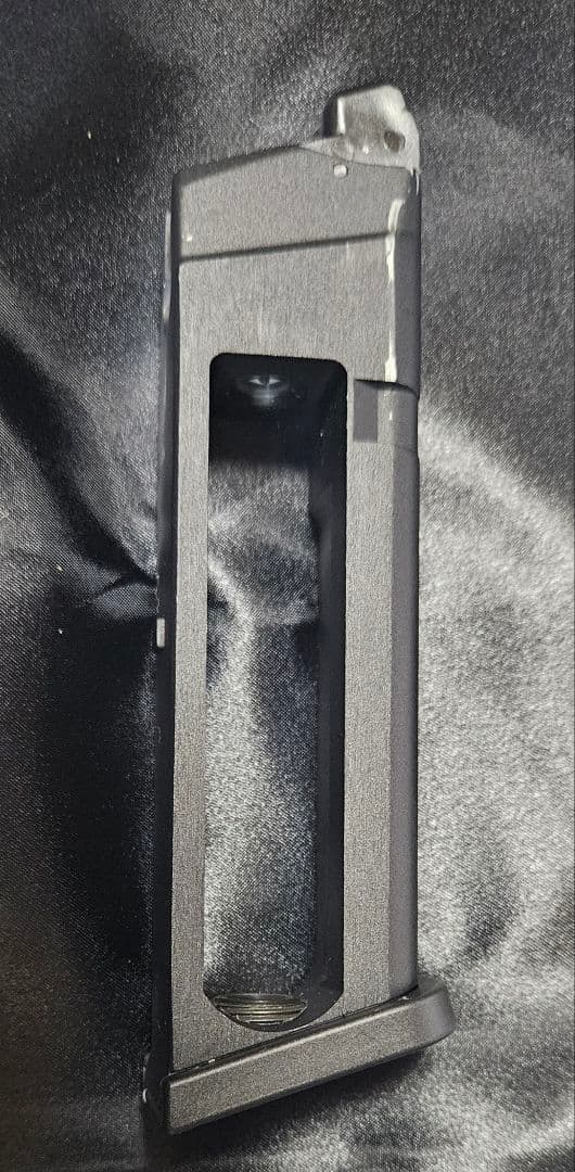 トイガン Carbon8 STRIKER-9 QUELL