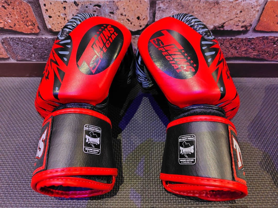 TWINS SPECIAL ボクシンググローブ トラ柄 10oz