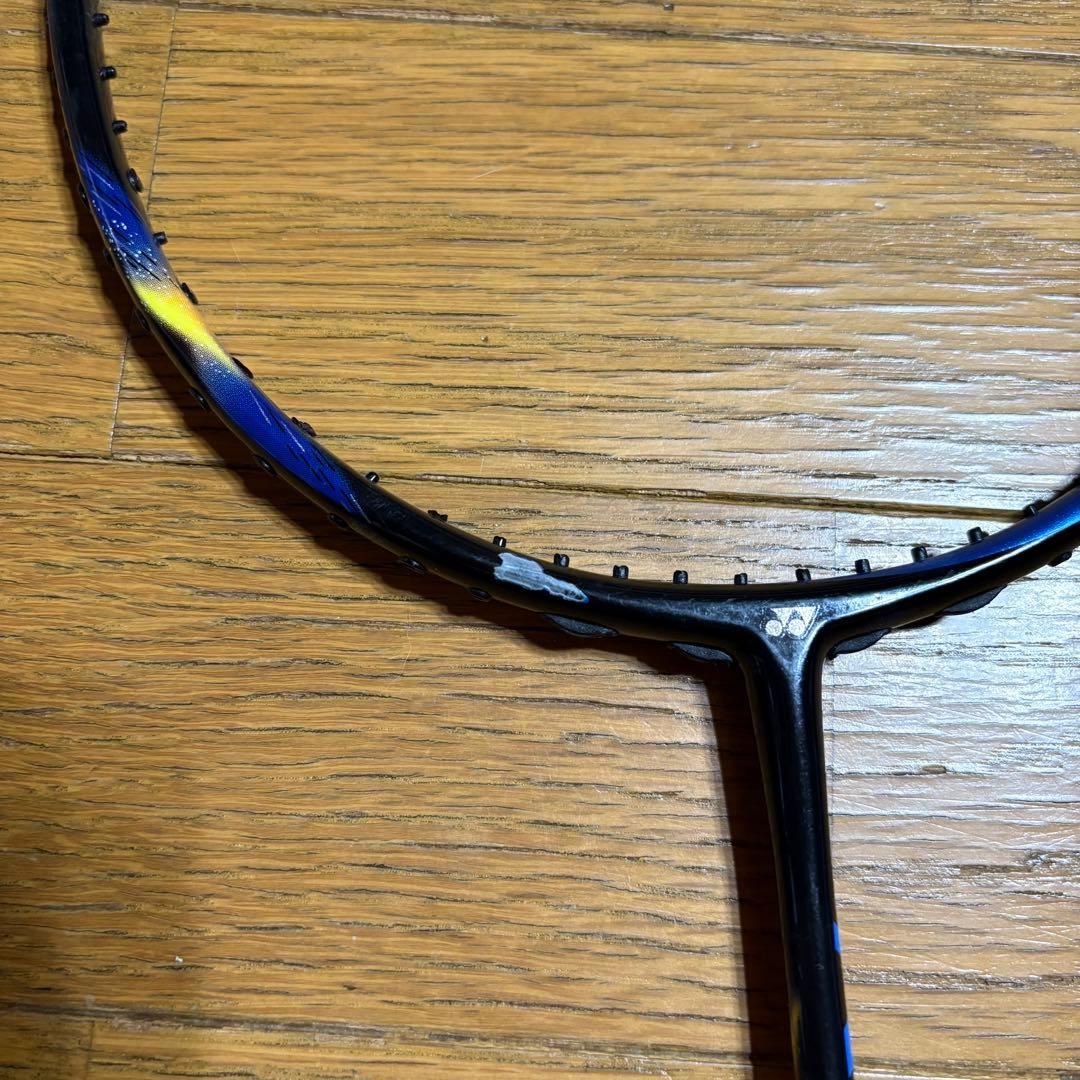 ヨネックス バドミントンラケット アストロクス77 4UG5 88d