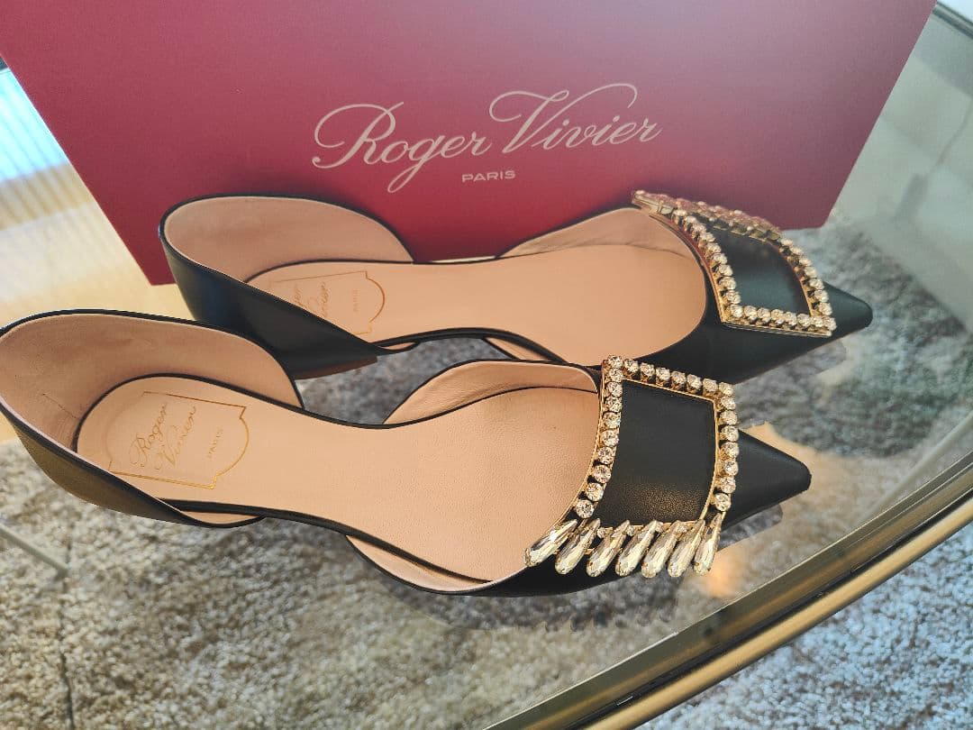 最終【極美品】Roger Vivierブラックパンプス 38 1/2 38.5