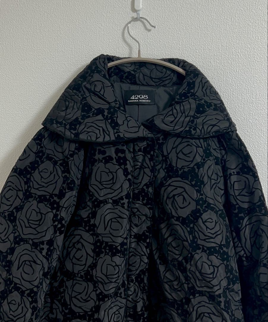 値下げ　即日発送4298 SHIZUKA KOMURO ダウンコートAラインL黒