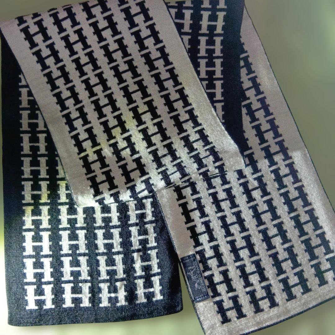 エルメス 未使用 リバーシブル　ウール マフラー 廃盤 白黒 Hロゴ柄