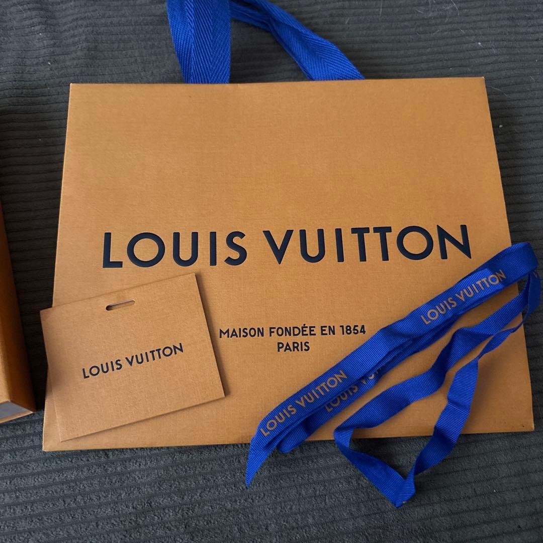 トナカイ☆　 LOUIS VUITTON ネイビー 花柄 ハンカチ