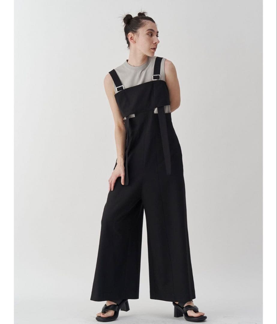 UN3D. 新品未使用　ドループショルダーオールインワン