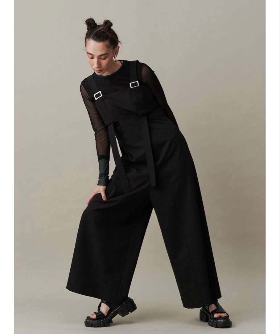 UN3D. 新品未使用　ドループショルダーオールインワン