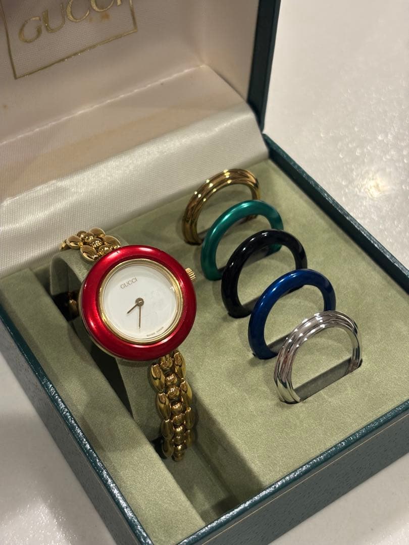 GUCCI 腕時計(クォーツ) 赤いベゼル