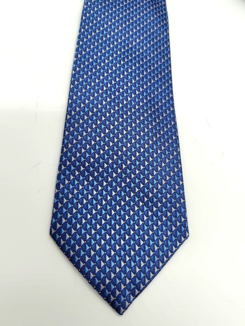 【Salvatore Ferragamo】新品　メンズシルクネクタイ　幾何学模様