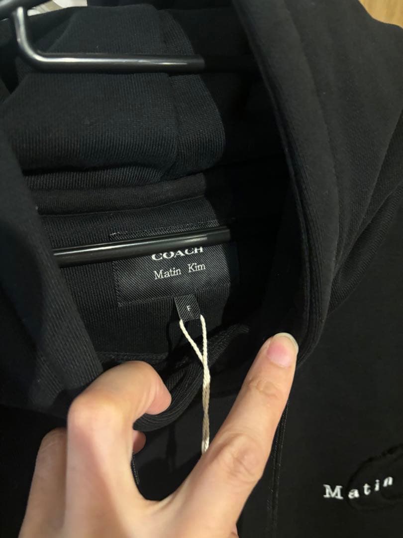 Matin Kim coach パーカー