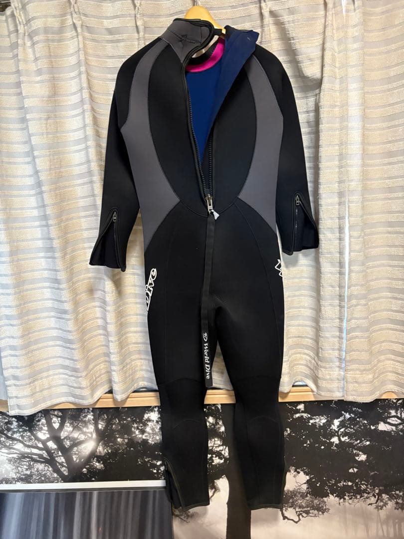 WorldDive フルスーツ ブラック/グレー　5ミリ　Mサイズくらい