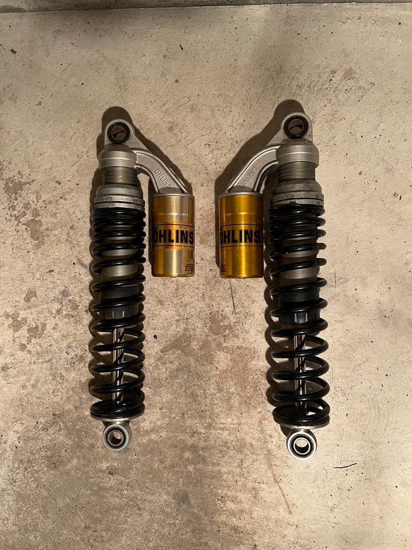 オーリンズ リアサスペンション ゼファー400 ‼️
