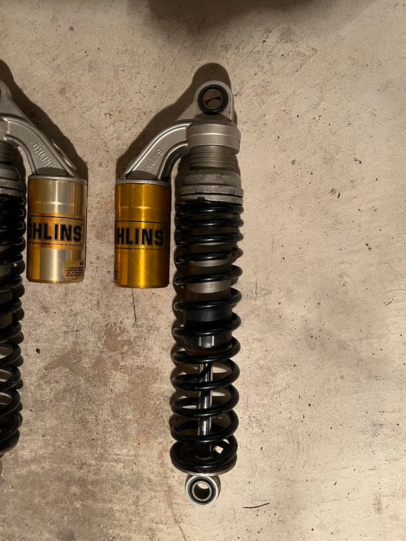 オーリンズ リアサスペンション ゼファー400 ‼️