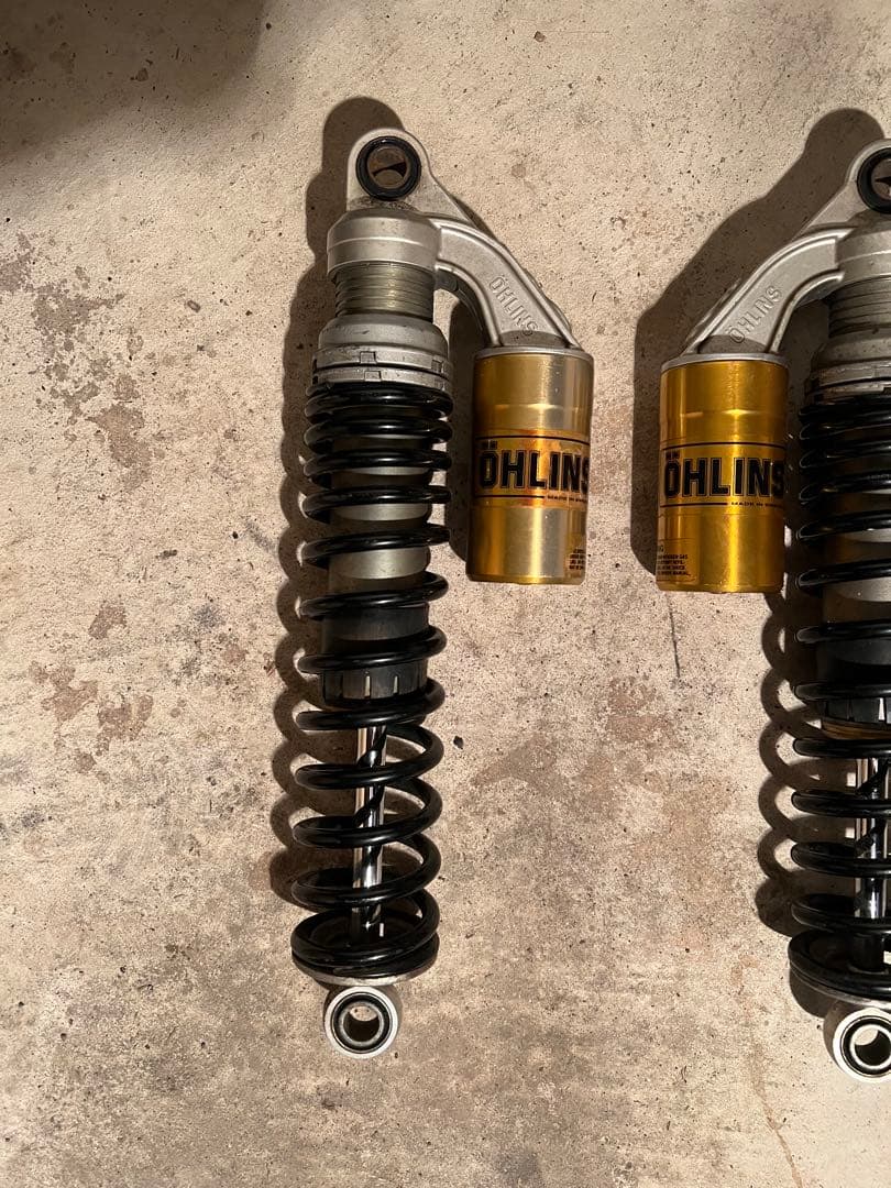 オーリンズ リアサスペンション ゼファー400 ‼️