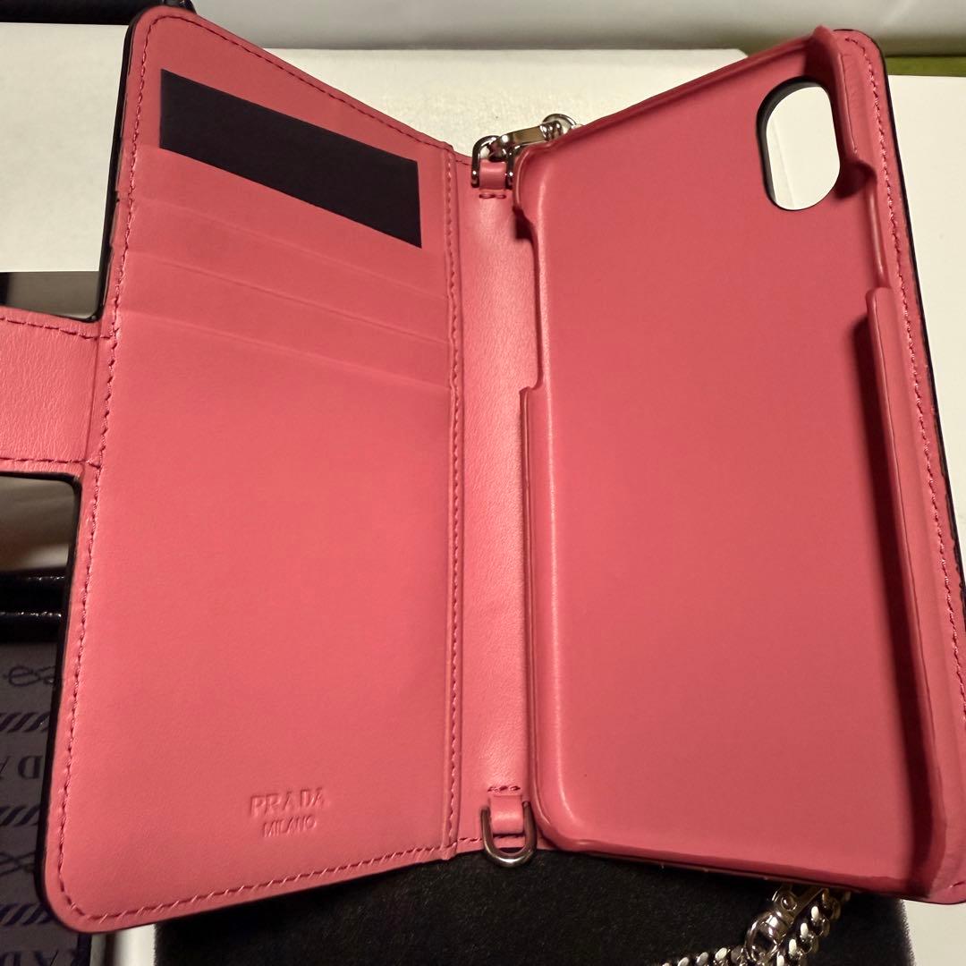 PRADA 手帳型レザースマホケース　iPhone 新品ギャランティカード付き