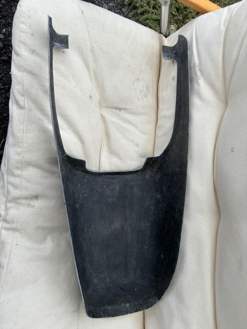 ゼファー750 FRP 未塗装　ベース