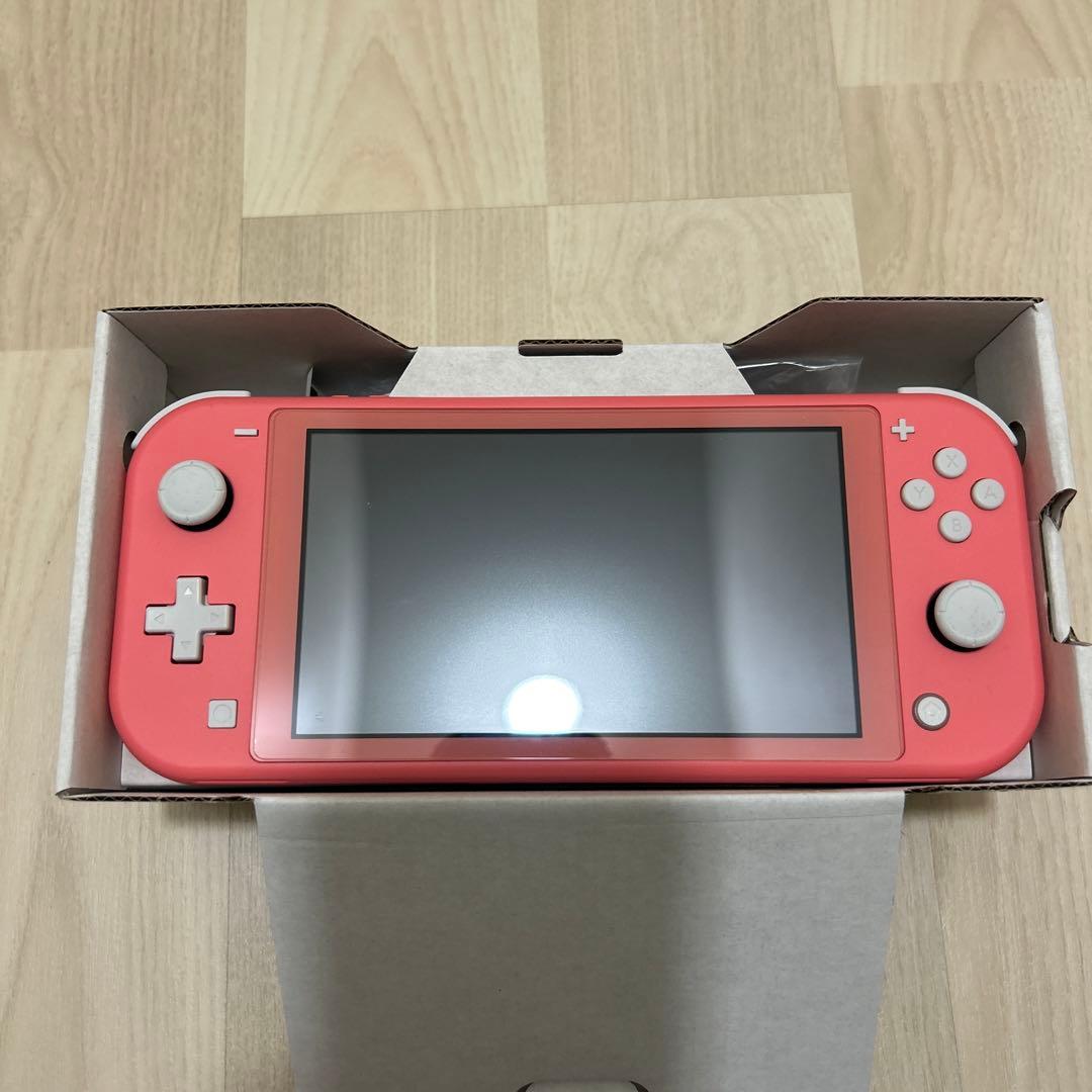 任天堂スイッチライト コーラル