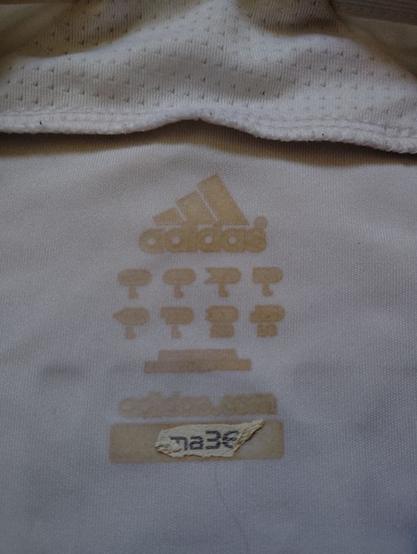 レアルマドリード　ファン・ニステルローイadidas