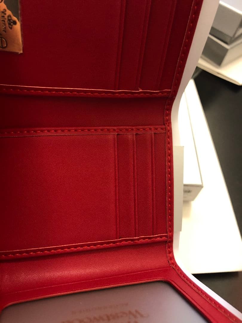 Vivienne Westwood エナメル三つ折り財布 レッド