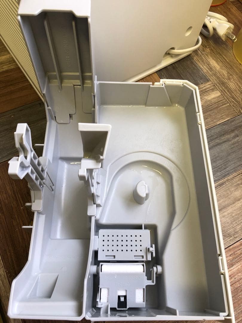 ダイキン 空気清浄機 MCK55YBK-W 2022年製　(160)