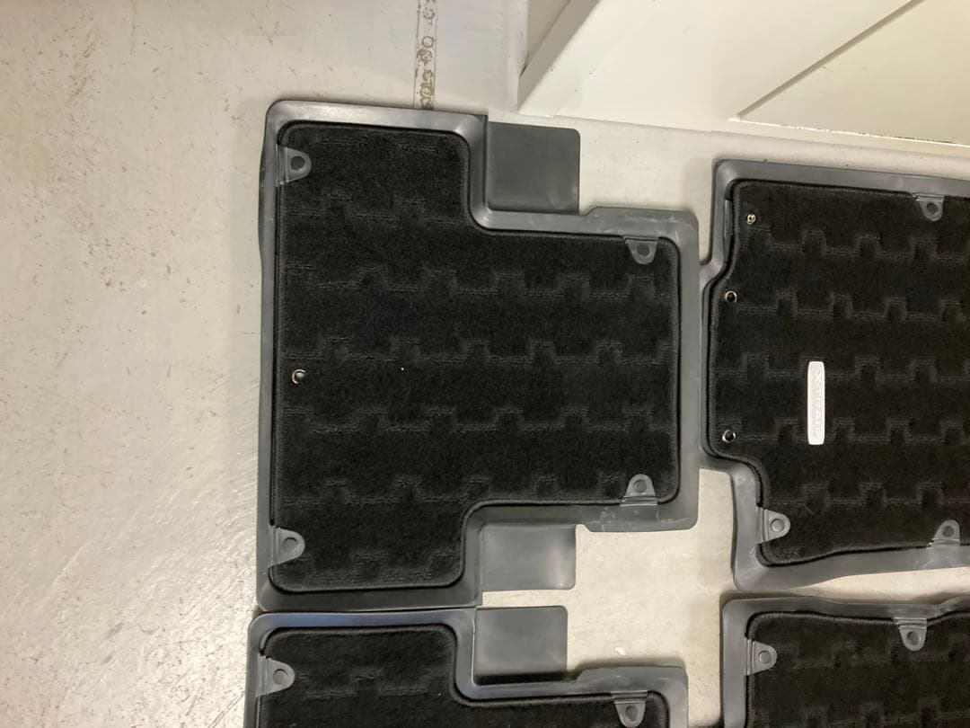 NISSAN X-TRAIL T32フロアマット 新品 純正部品