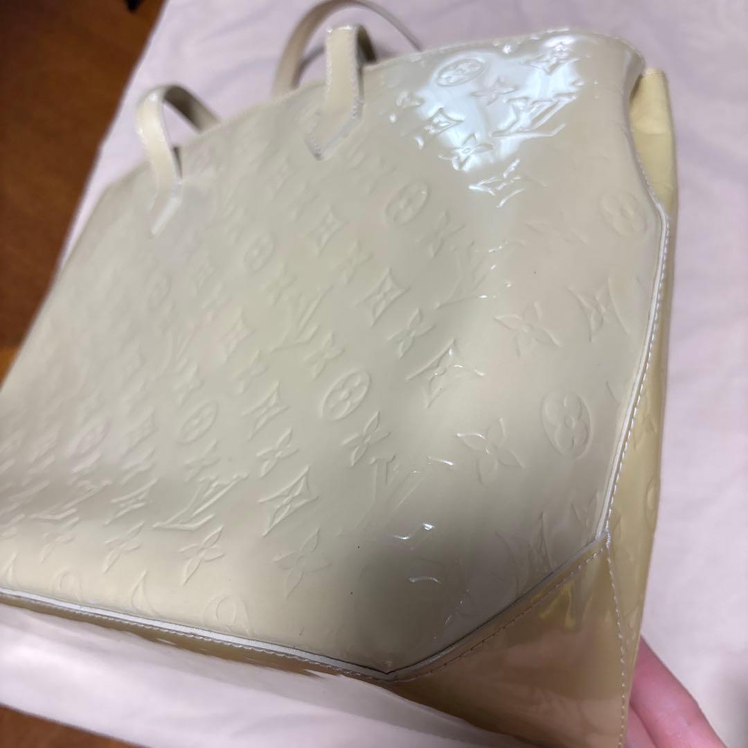 アイボリー ルイヴィトン　ヴェルニ ウィルシャーMM トートバッグ　ブロン　白