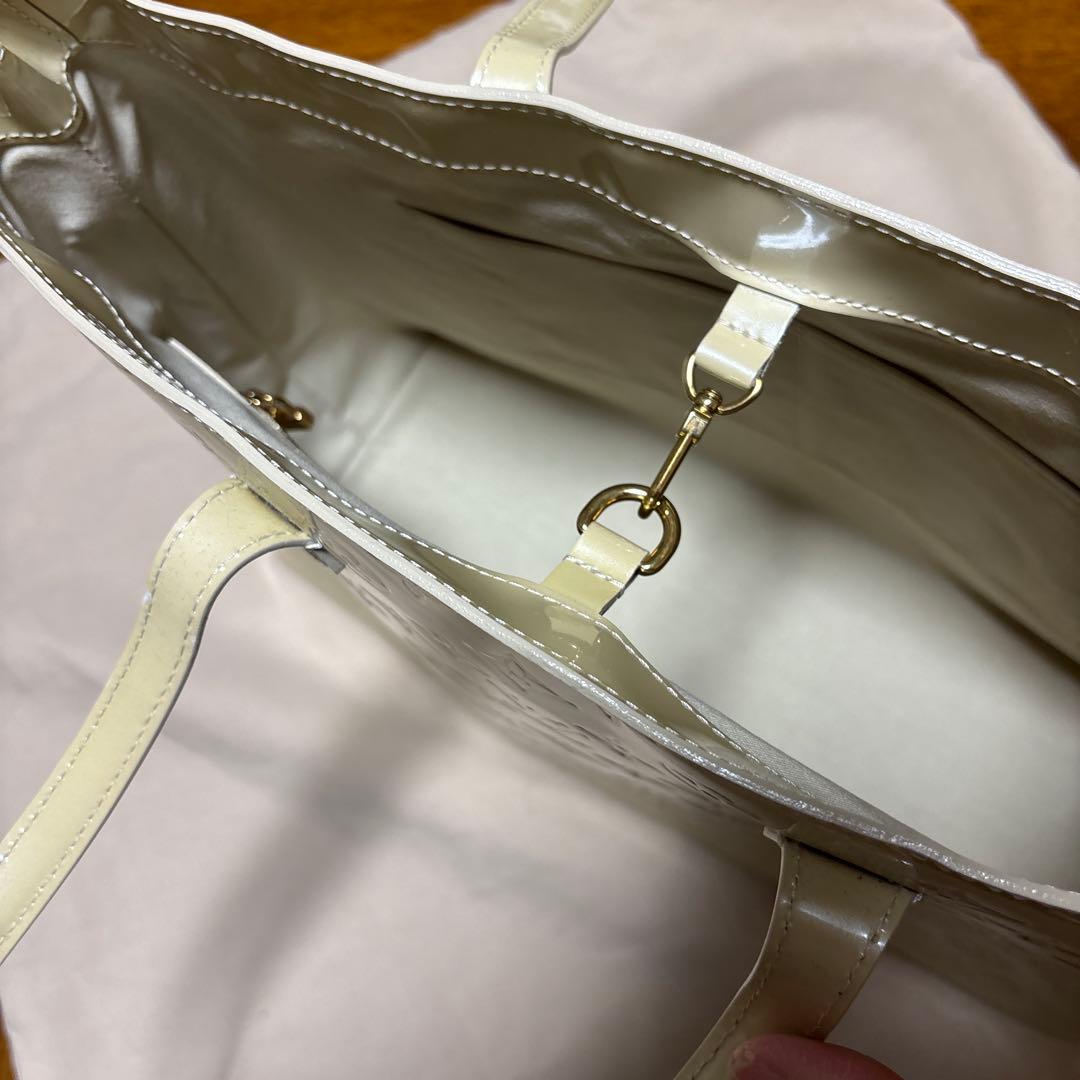 アイボリー ルイヴィトン　ヴェルニ ウィルシャーMM トートバッグ　ブロン　白