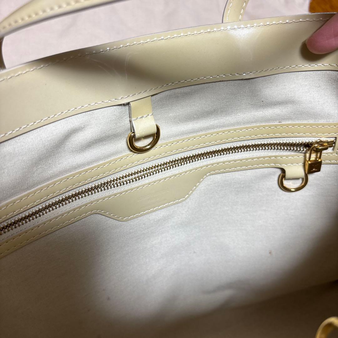 アイボリー ルイヴィトン　ヴェルニ ウィルシャーMM トートバッグ　ブロン　白