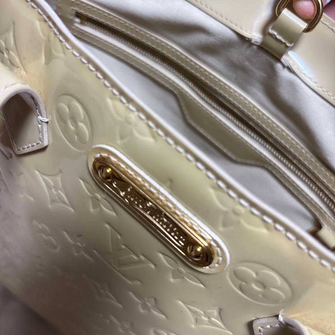 アイボリー ルイヴィトン　ヴェルニ ウィルシャーMM トートバッグ　ブロン　白