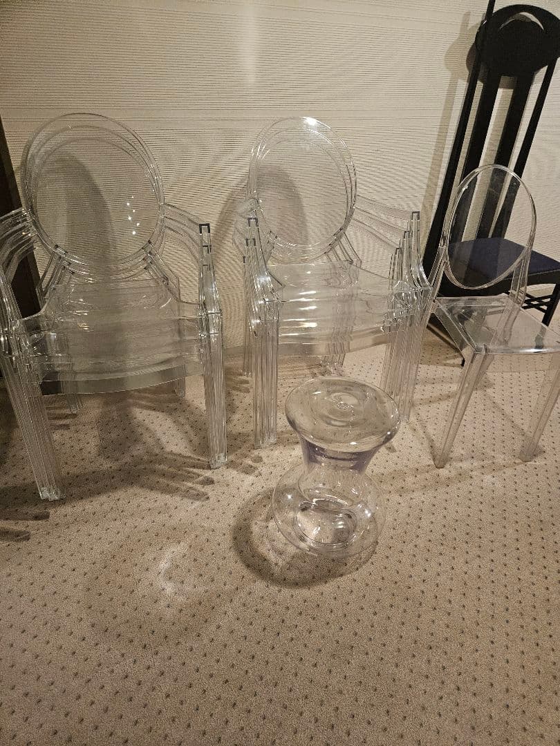 カルテル　ルイゴースト4脚セット画像の中の４脚です。