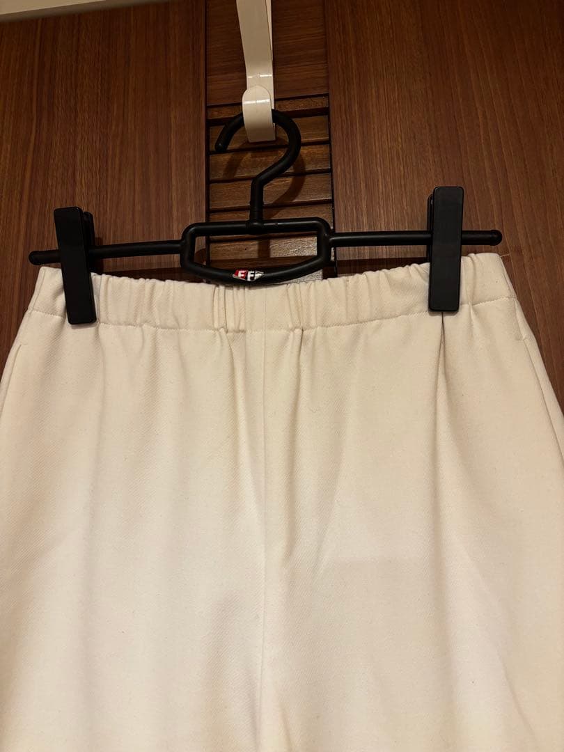新品未使用　エンフォルド　エッグパンツ38　ホワイト