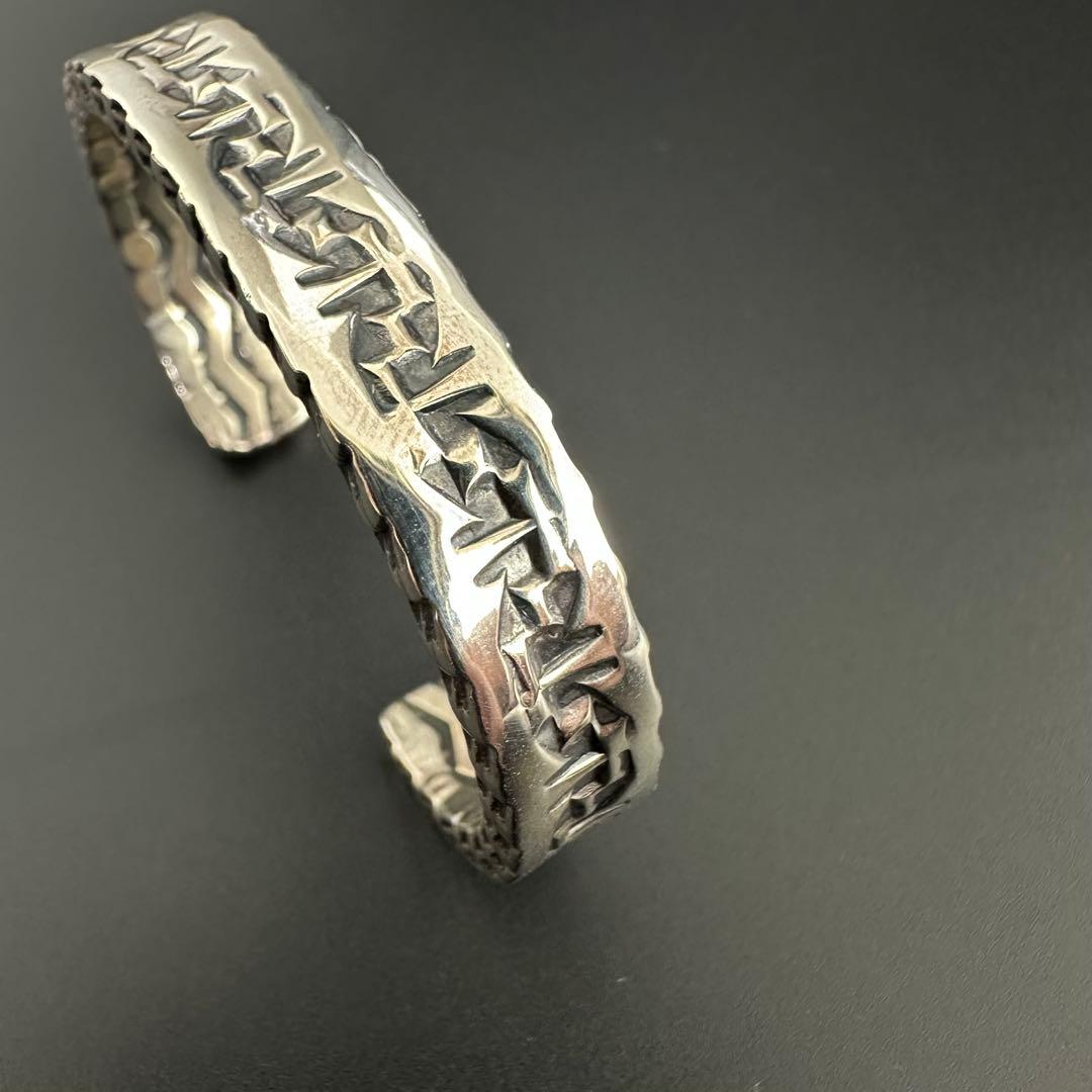 美品 NAVAJO Sunshine Reeves 4面スタンプワーク バングル