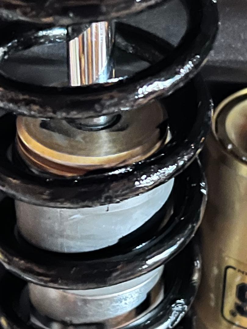 日曜限定価格　オーリンズ リヤ H01533 V-610 330mm GSX