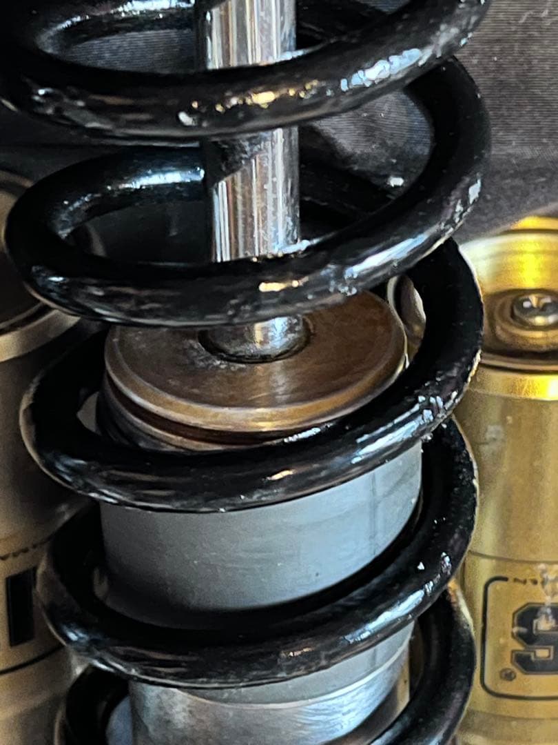 日曜限定価格　オーリンズ リヤ H01533 V-610 330mm GSX