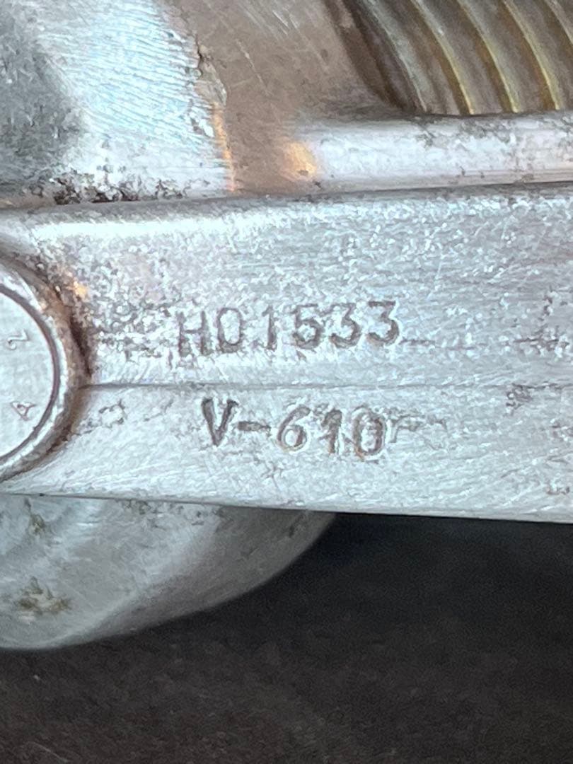 日曜限定価格　オーリンズ リヤ H01533 V-610 330mm GSX