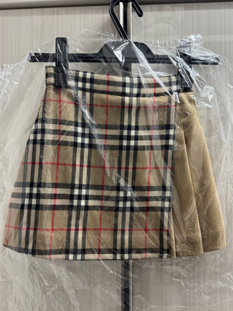 バーバリーチルドレン　スカート　3y