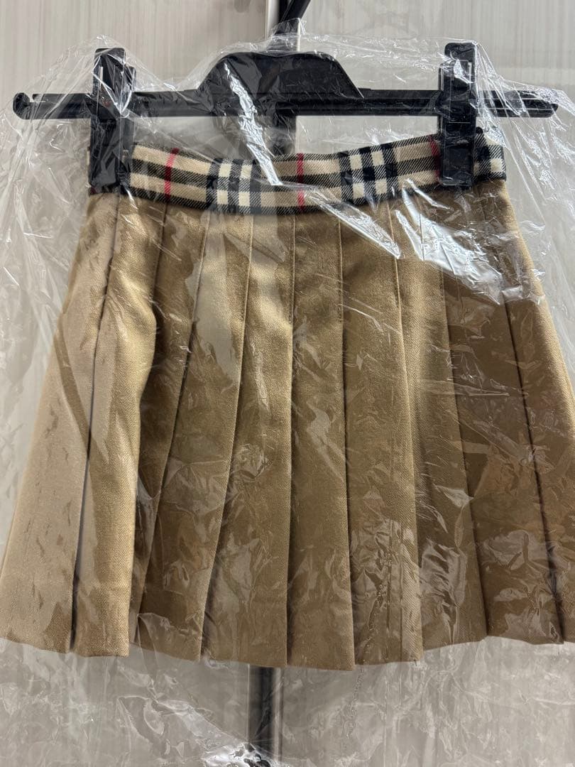 バーバリーチルドレン　スカート　3y