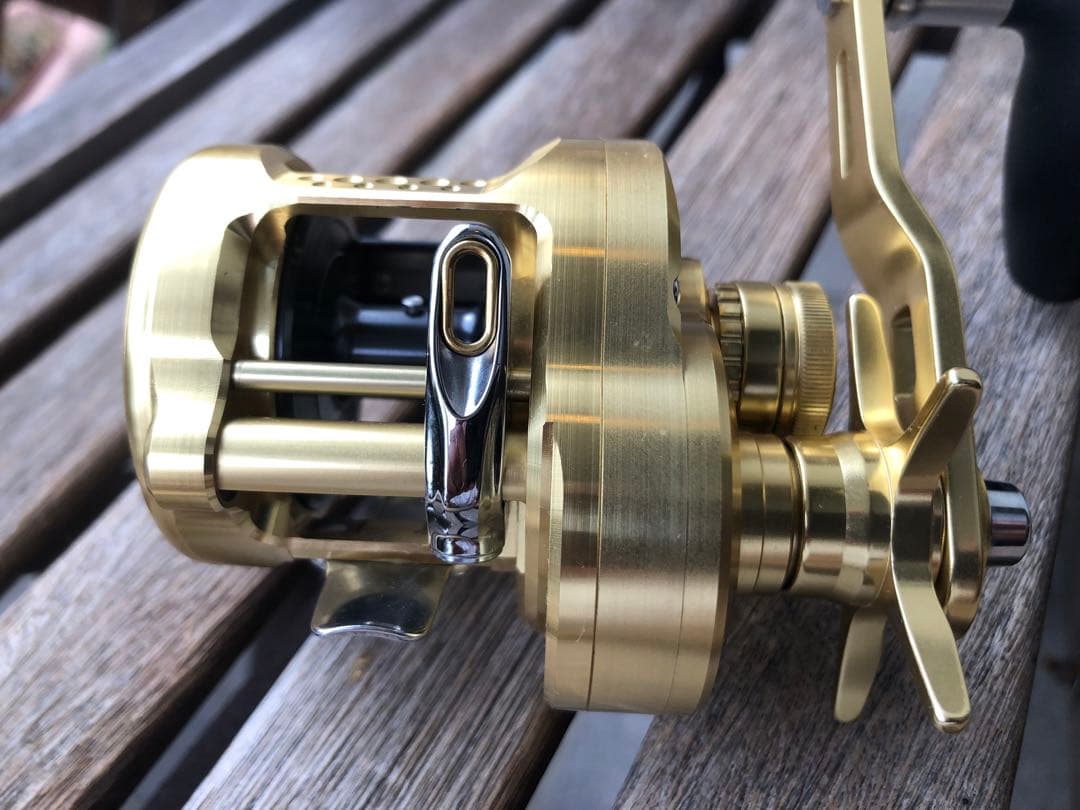 シマノ　オシアコンクエスト301XG （使用２回のみ）