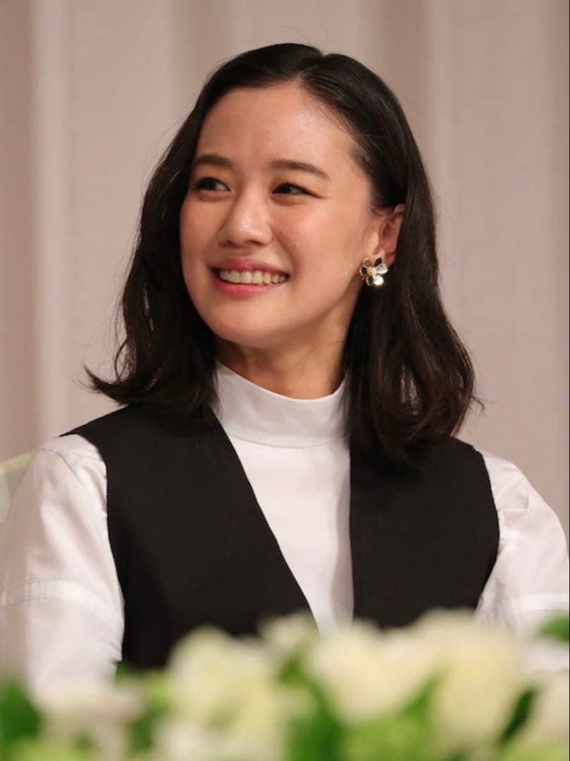 最高品質　海外セレブ フリヴォル ラージフラワー ピアス　大人気　ゴールド