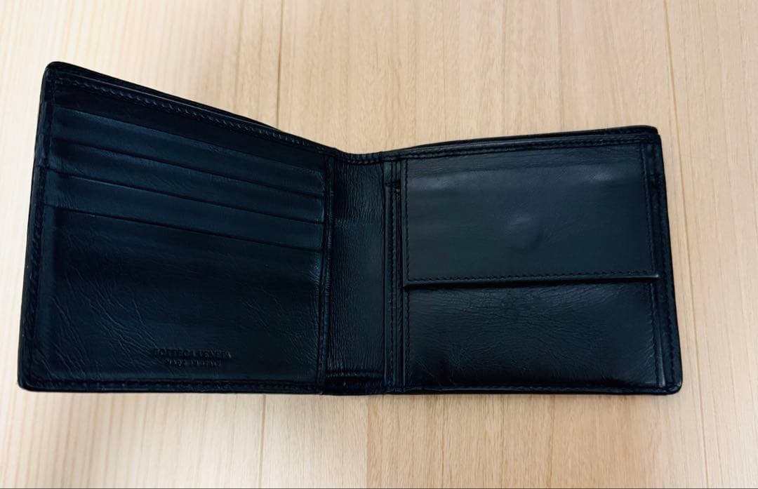 ボッテガヴェネタ　ニつ折り財布　メンズ　イントレチャート