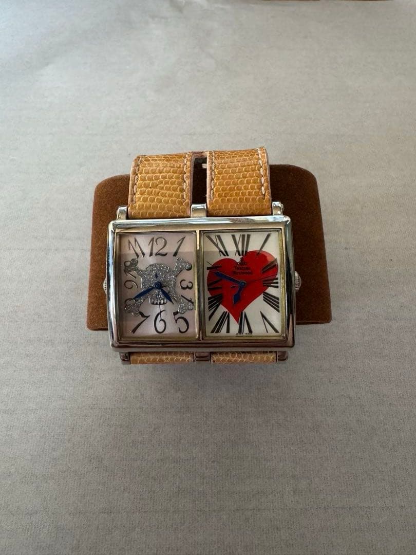 【価格交渉あり】ヴィヴィアンウエストウッド ダブルフェイス2タイムゾーン 時計