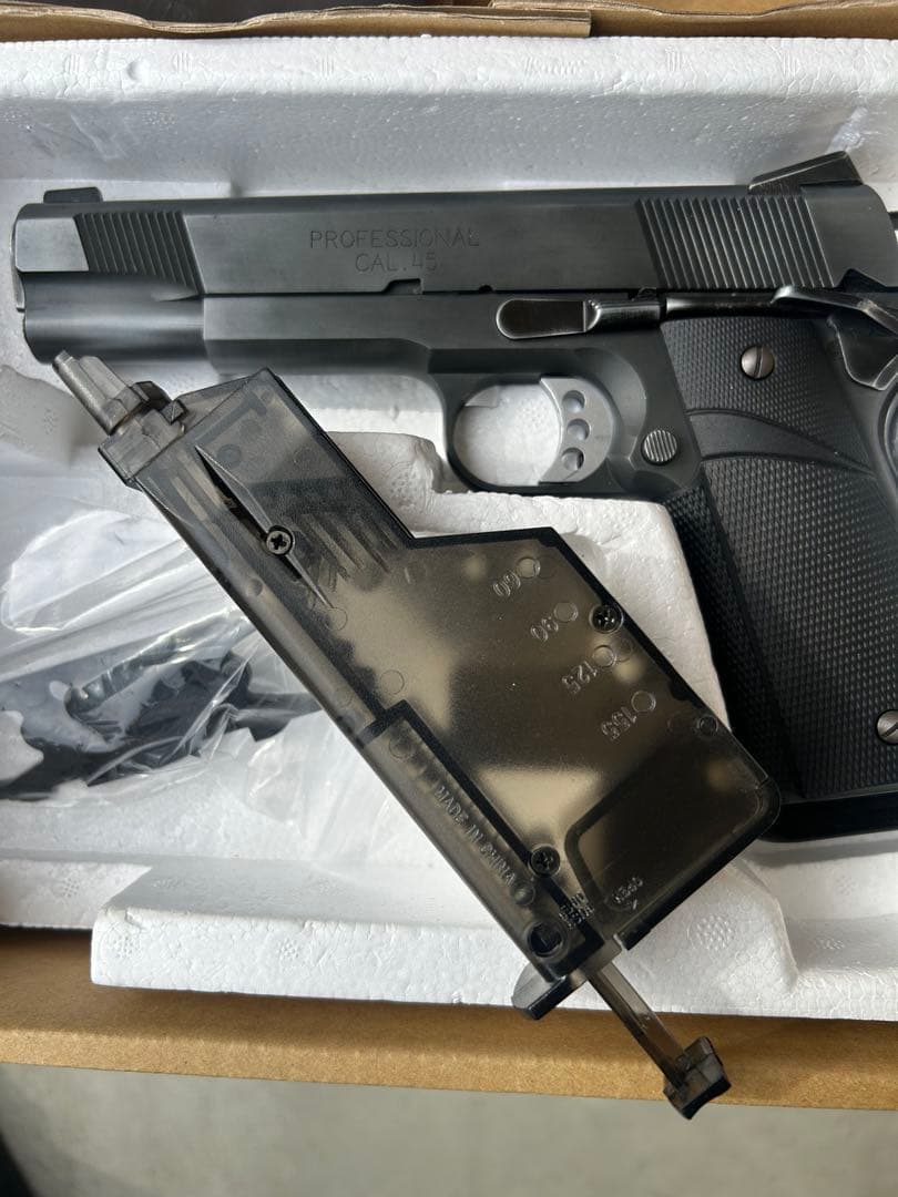 1.2日限定値下げ‼️WESTERN ARMS ガスガン　ガス、玉付きでお得‼️