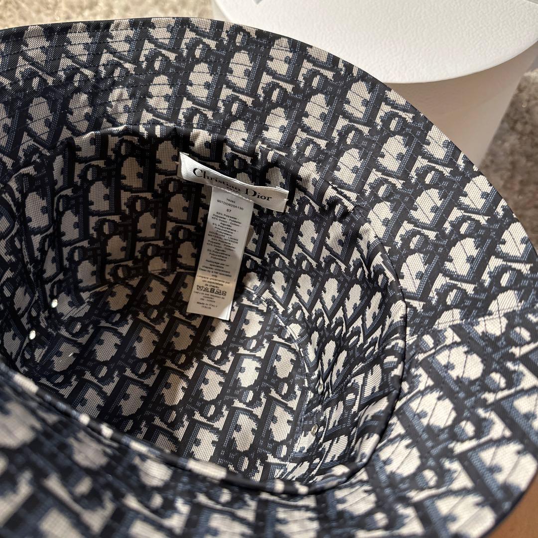 新品‼️未使用‼️定価10万超え！ディオールバケットハットネイビー57