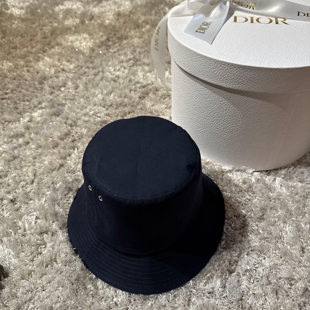 新品‼️未使用‼️定価10万超え！ディオールバケットハットネイビー57