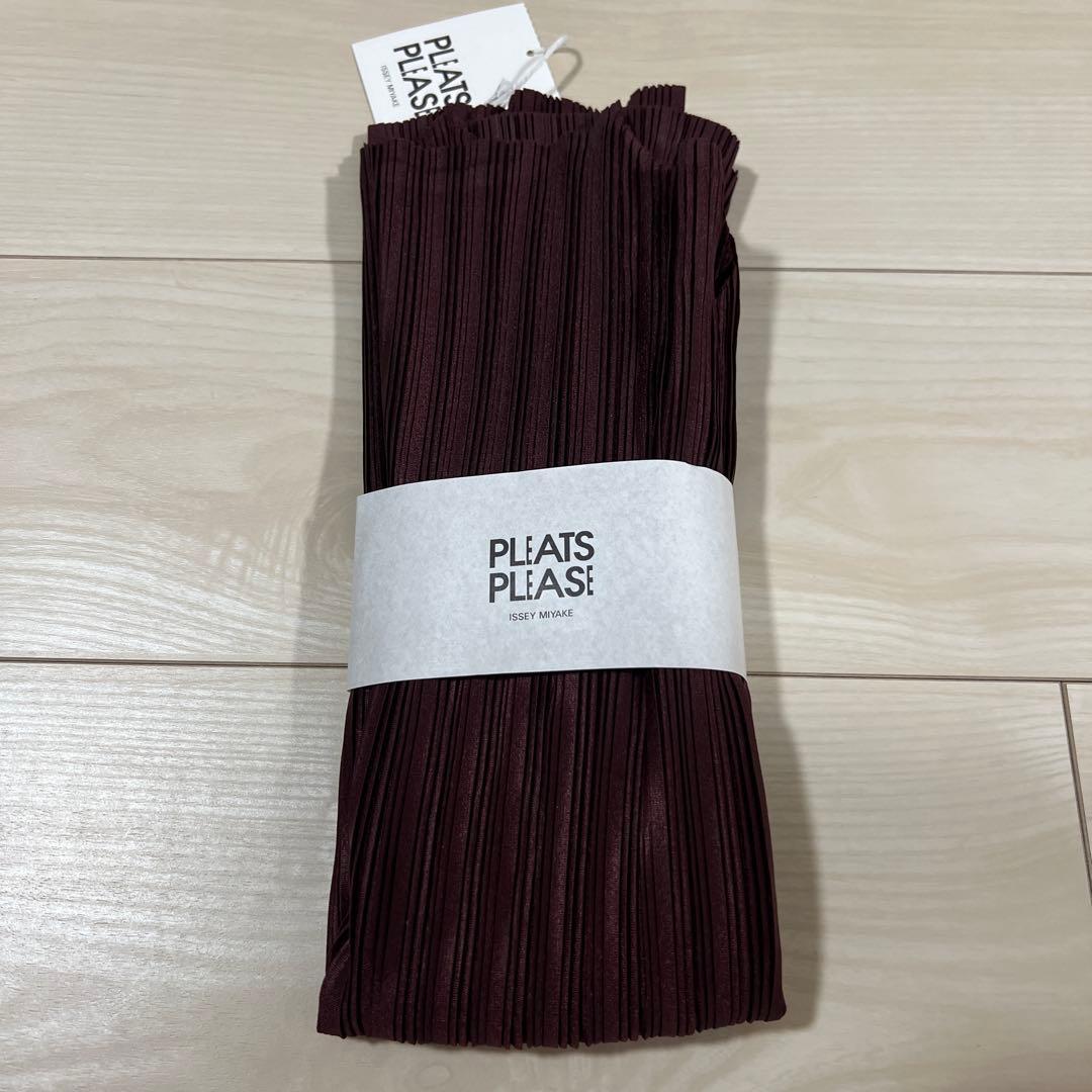 pleats please リブプリーツ　ハイネックボルドー　2026年1月