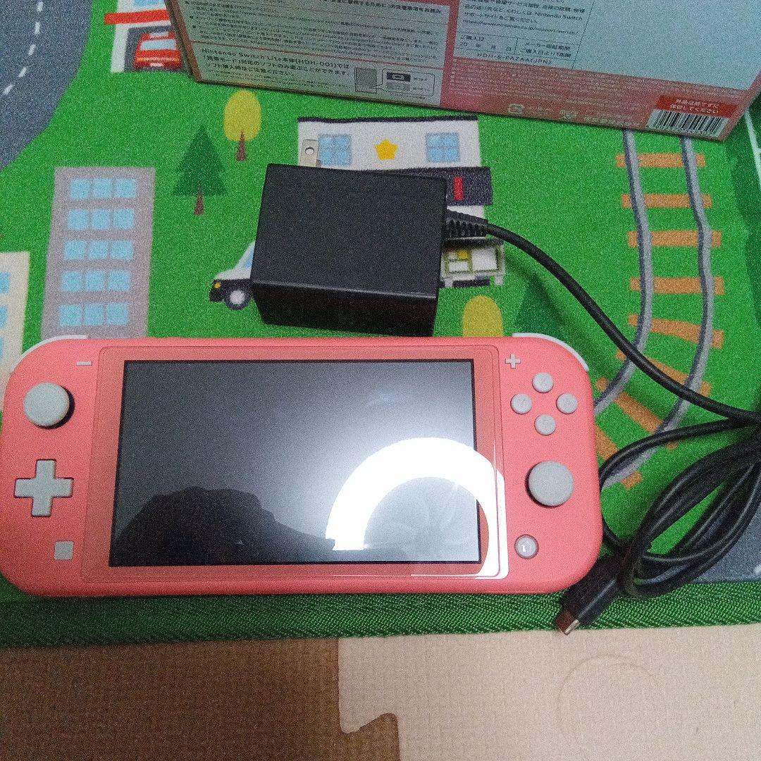 ニンテンドースイッチライト、コーラルピンク