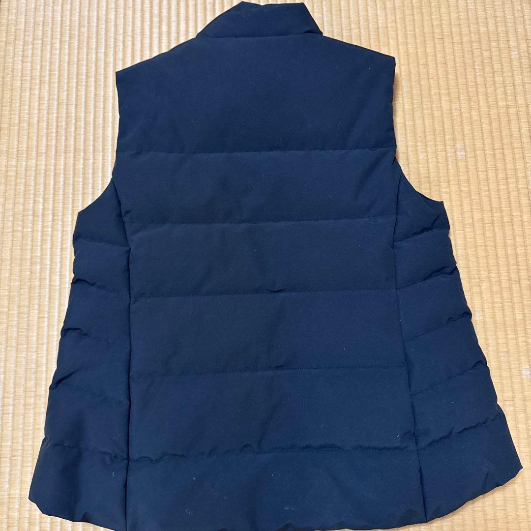 美品　カナダグース　ブラックレーベル　ダウンベスト