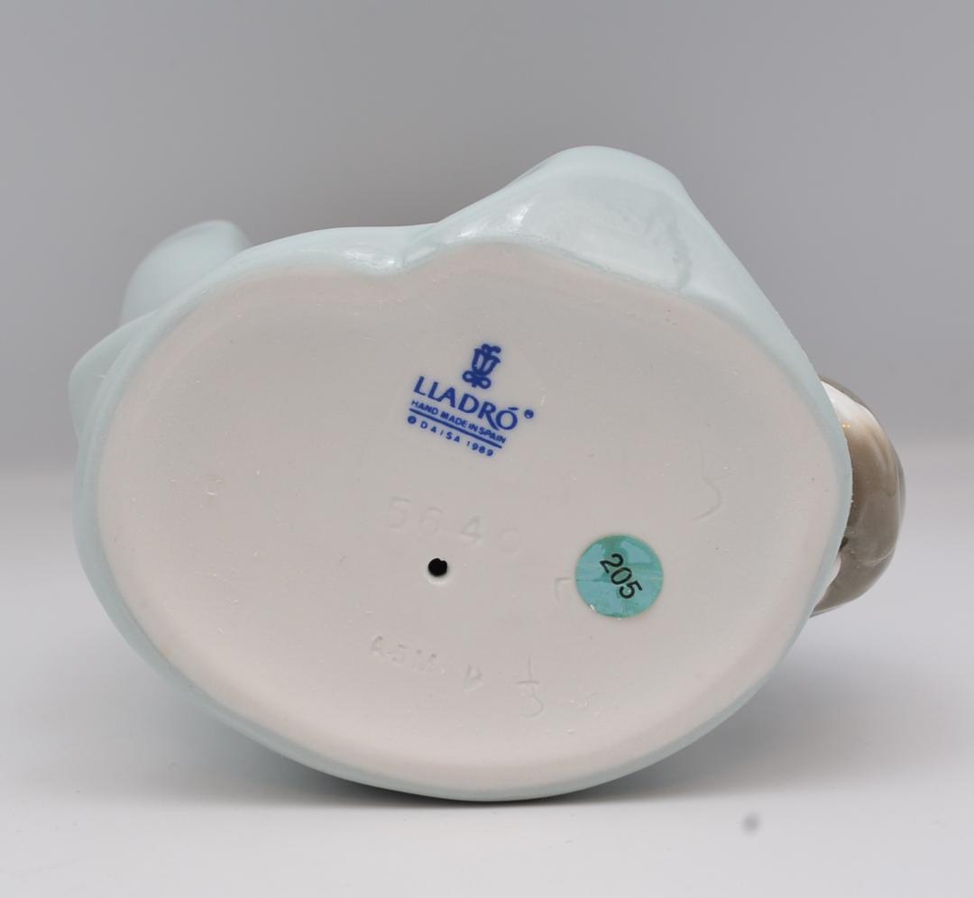 子猫のお昼寝　＃5640　★リヤドロ　スペイン　ポーセリン　美品　ご成約済み