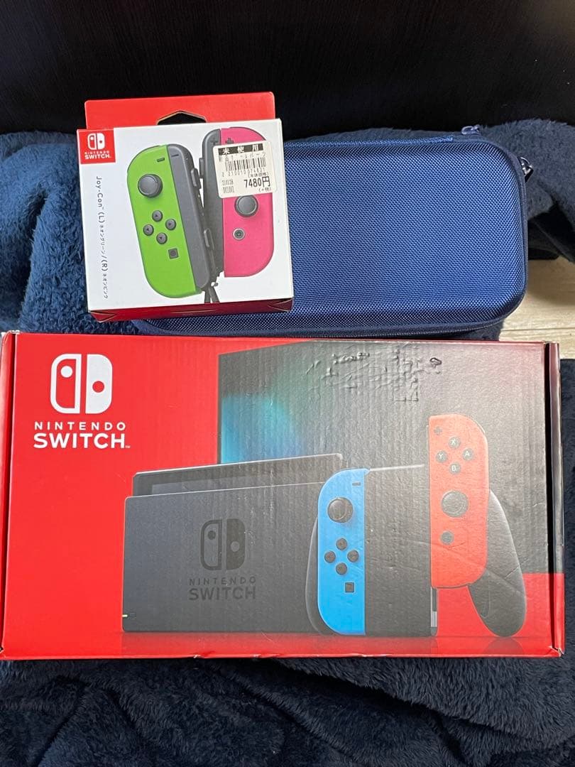 Nintendo Switch 本体＋左右ジョイコン＋本体ケースセット