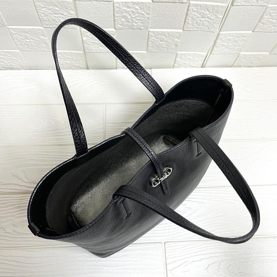 ✨極美品✨☘️フェラガモ☘️✨トートバッグ✨ダブルガンチーニ✨シボ革✨ブラック✨